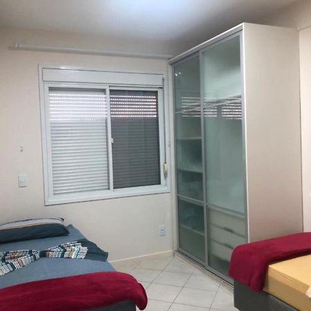 Villa Giardino - Condominio De Frente Para O Mar - Piscina, Quadra Esportiva, Churrasqueira - 5 Pessoas ฟลอเรียนอโปลิส ภายนอก รูปภาพ